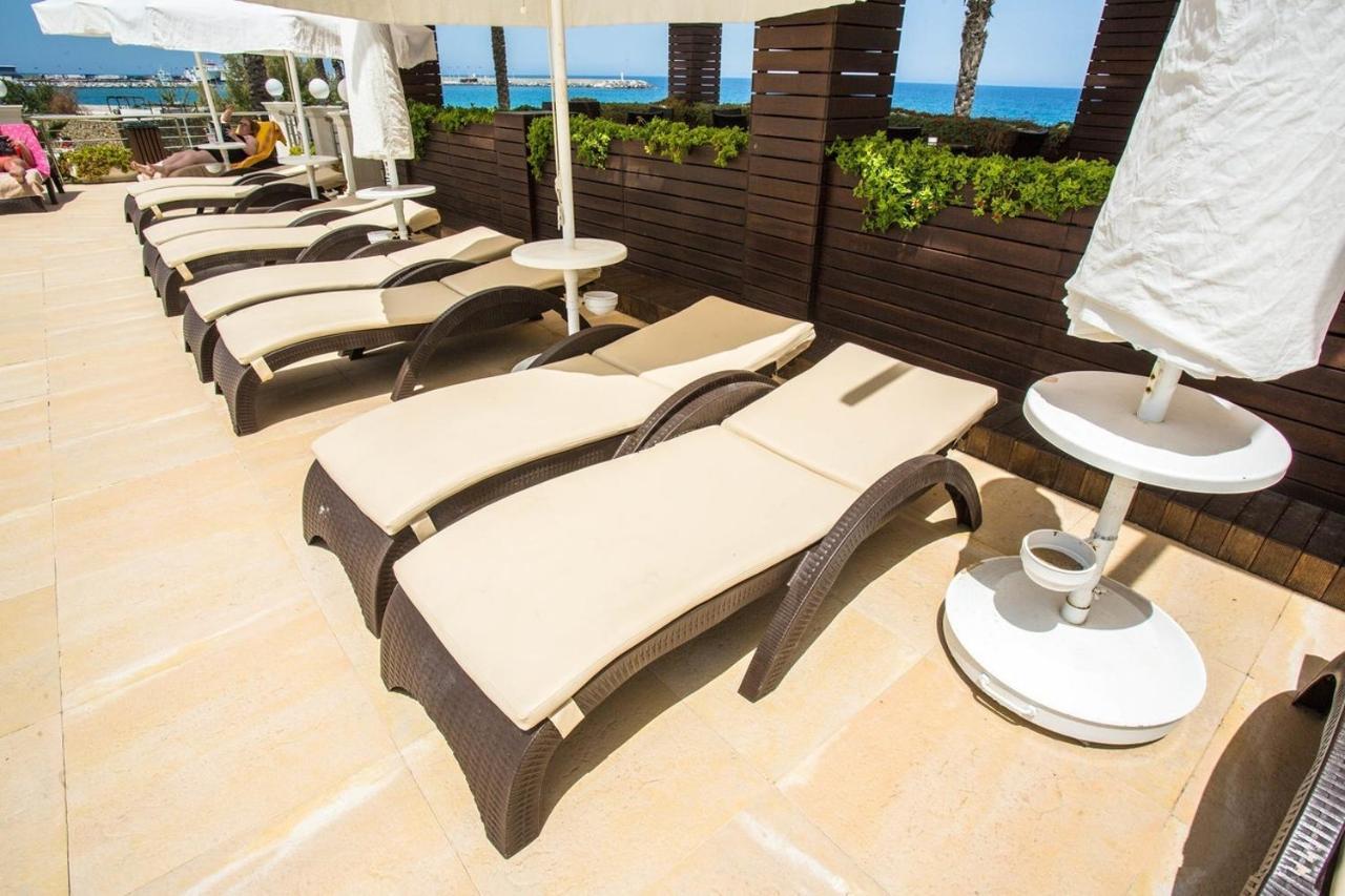 Vuni Palace Premium Hotel & Spa & Casino Beachfront Location ! Кирения Экстерьер фото