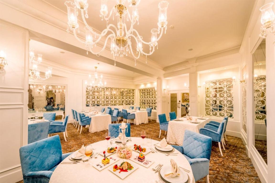 Vuni Palace Premium Hotel & Spa & Casino Beachfront Location ! Кирения Экстерьер фото