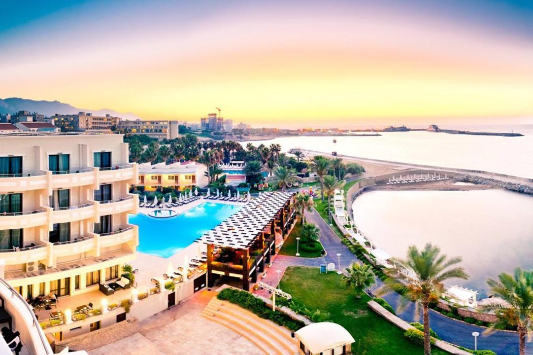 Vuni Palace Premium Hotel & Spa & Casino Beachfront Location ! Кирения Экстерьер фото