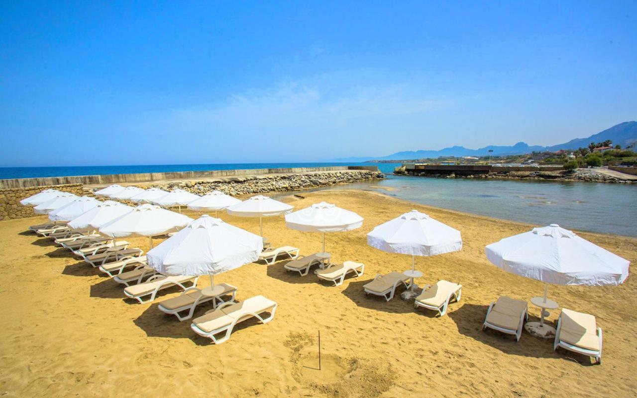 Vuni Palace Premium Hotel & Spa & Casino Beachfront Location ! Кирения Экстерьер фото