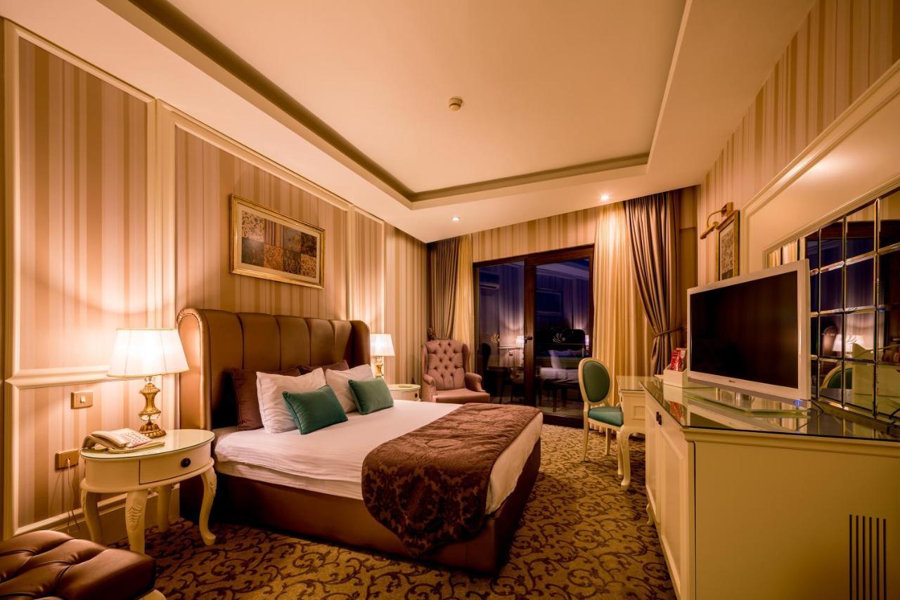 Vuni Palace Premium Hotel & Spa & Casino Beachfront Location ! Кирения Экстерьер фото